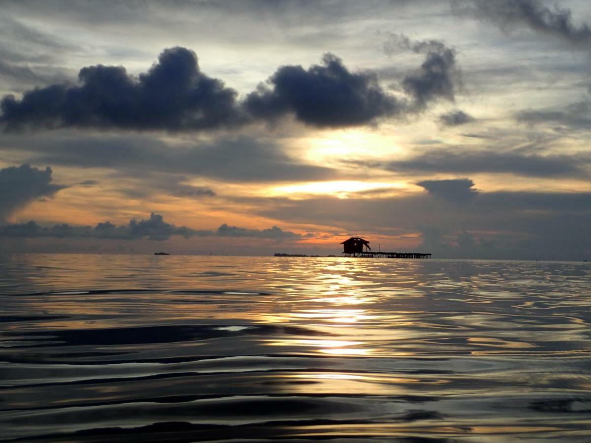 Blue Coral Homestay Karimunjawa Dış mekan fotoğraf